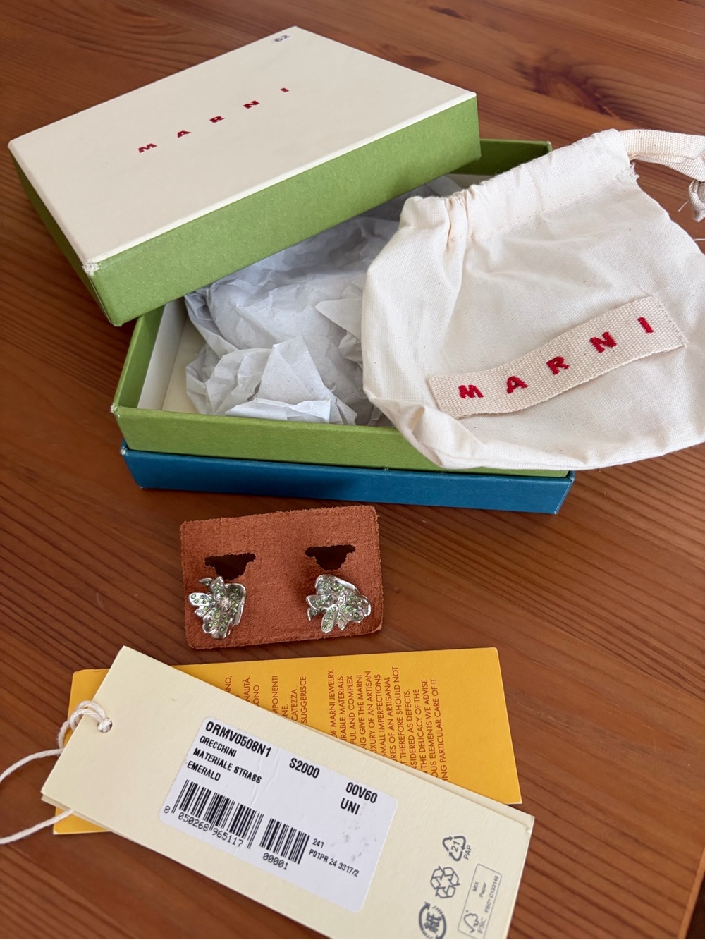New with Tags NWT Marni Flower Green Crystal Stud Earrings MSRP $475